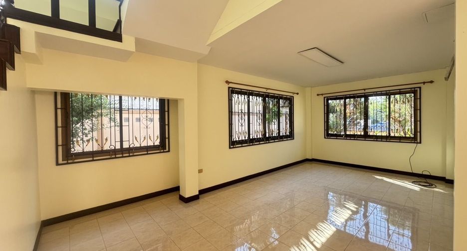 For rent 3 bedrooms house in Sattahip, Pattaya