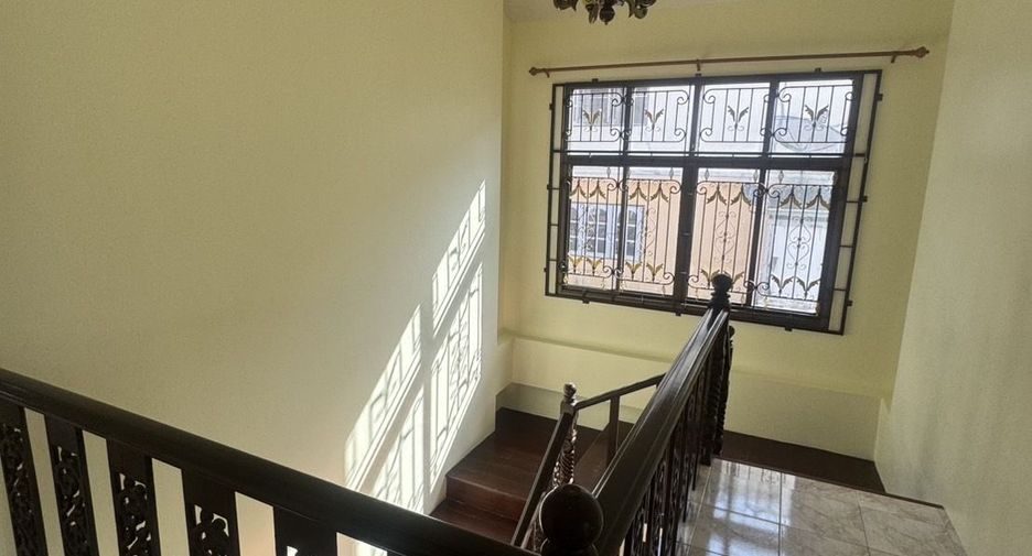 For rent 3 bedrooms house in Sattahip, Chonburi