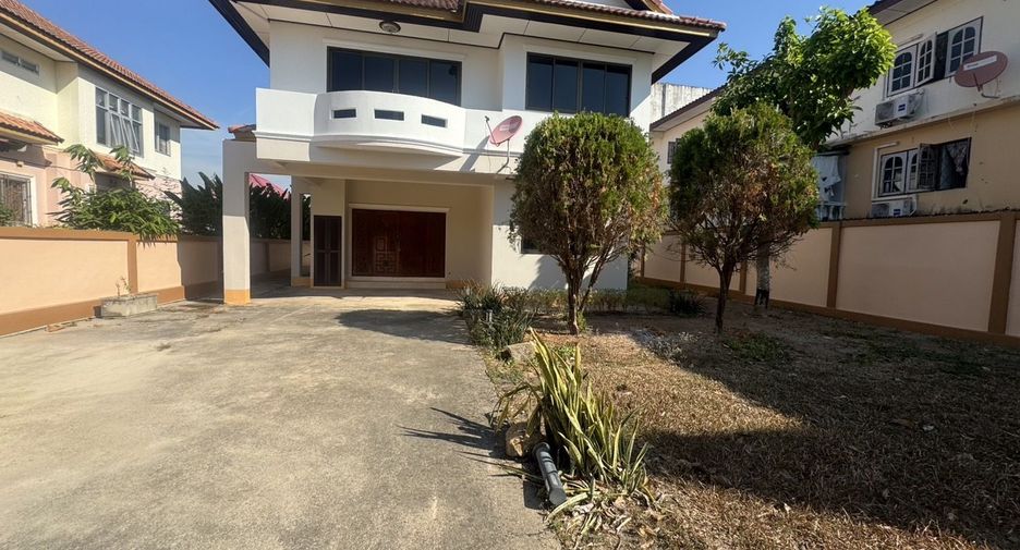 For rent 3 bedrooms house in Sattahip, Chonburi