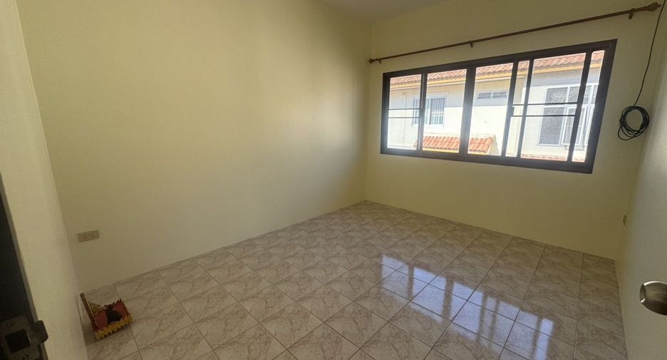 For rent 3 bedrooms house in Sattahip, Chonburi