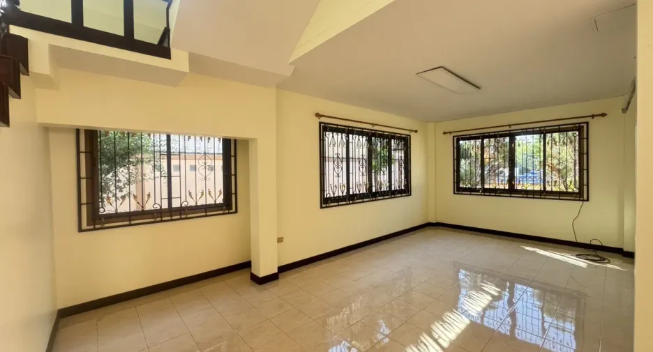 For rent 3 bedrooms house in Sattahip, Chonburi