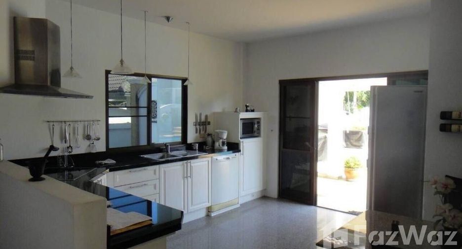 For sale 4 bedrooms villa in Hua Hin, Prachuap Khiri Khan