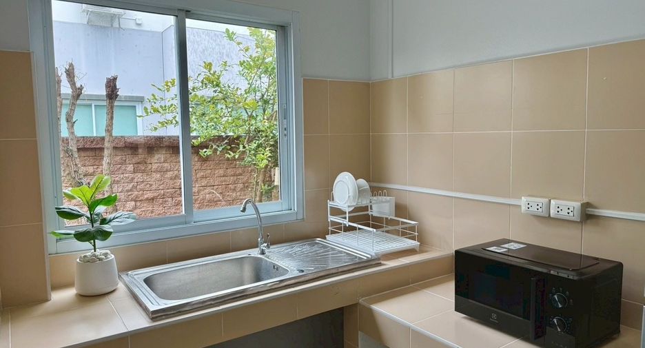 For rent 3 bedrooms house in San Kamphaeng, Chiang Mai