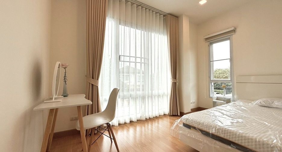 For rent 3 bedrooms house in San Kamphaeng, Chiang Mai