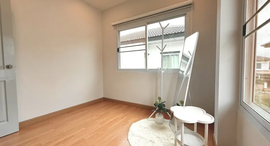 For rent 3 bedrooms house in San Kamphaeng, Chiang Mai