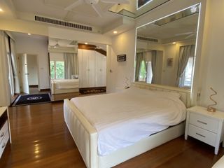 Villa zum Kauf mit 4 Zimmer in Bang Lamung, Chonburi