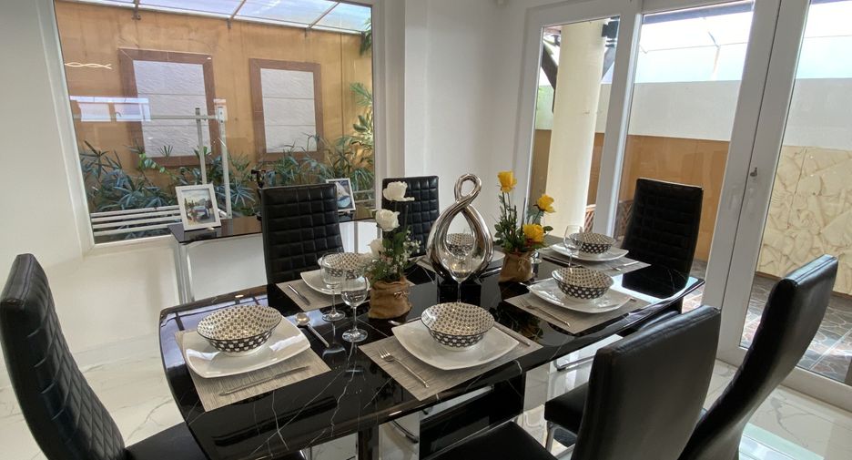 For sale 4 bedrooms villa in Bang Lamung, Chonburi