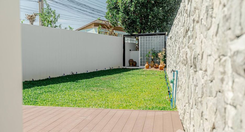For sale 4 bedrooms villa in Bang Lamung, Chonburi