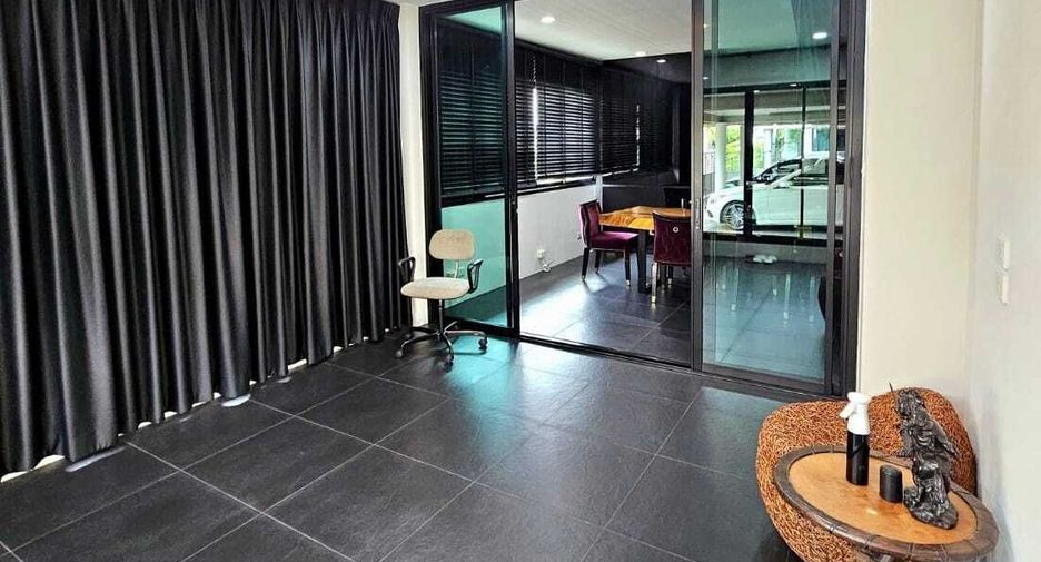 Casa en venta de 5 habitaciones en Prawet, Bangkok