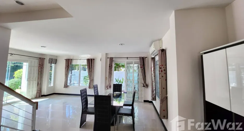 For rent 3 bedrooms house in Mueang Chiang Mai, Chiang Mai