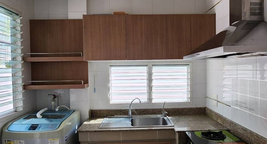Casa en alquiler de 3 habitaciones en Mueang Chiang Mai, Chiang Mai