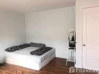 Casa adosada en venta de 3 habitaciones en Bang Na, Bangkok