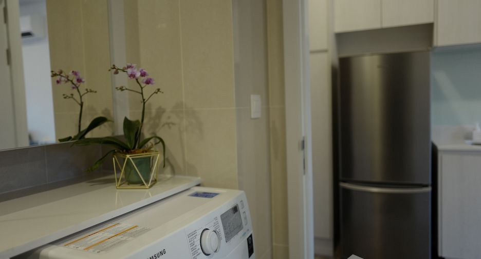 For sale 1 bed condo in Si Racha, Chonburi