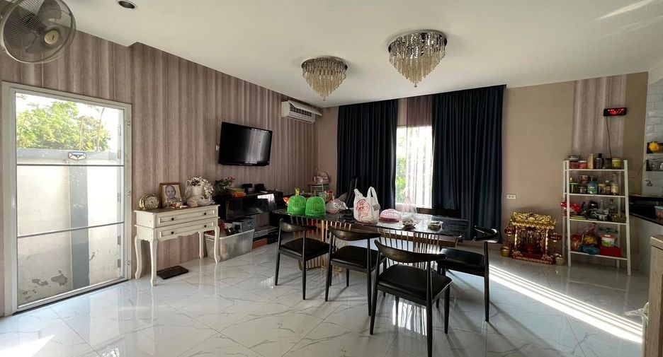 For sale 4 bedrooms house in Bang Khun Thian, Bangkok