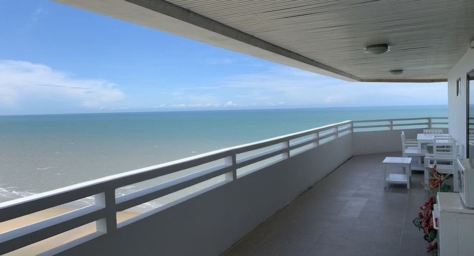 For sale 3 bedrooms condo in Cha Am, Phetchaburi