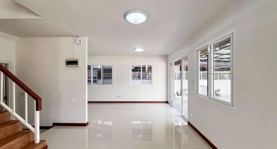 For sale 3 bedrooms house in Nong Chok, Bangkok