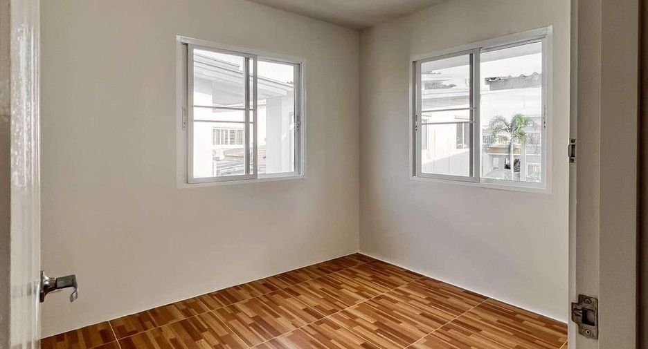 For sale 3 bedrooms house in Nong Chok, Bangkok