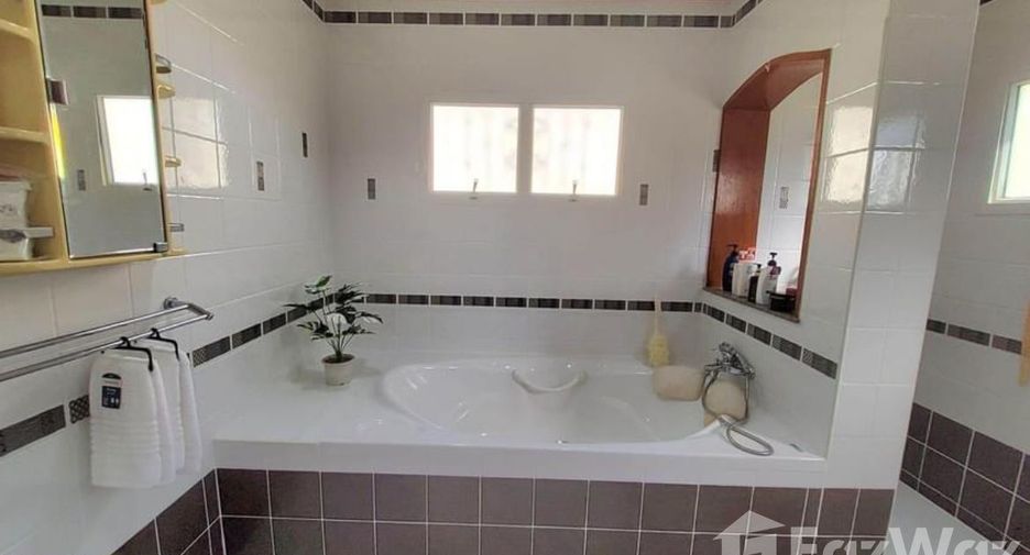 For sale and for rent 3 bedrooms villa in Bang Lamung, Chonburi