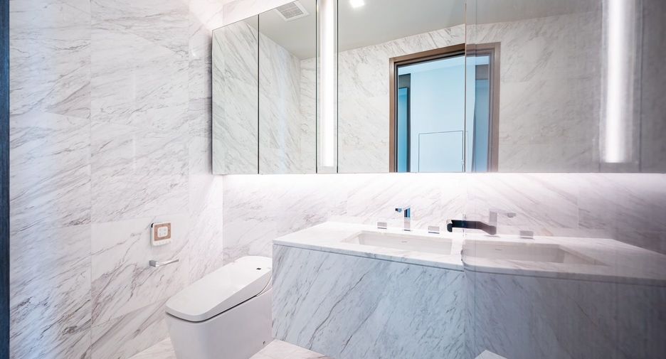 For sale and for rent 2 bedrooms condo in Watthana, Bangkok