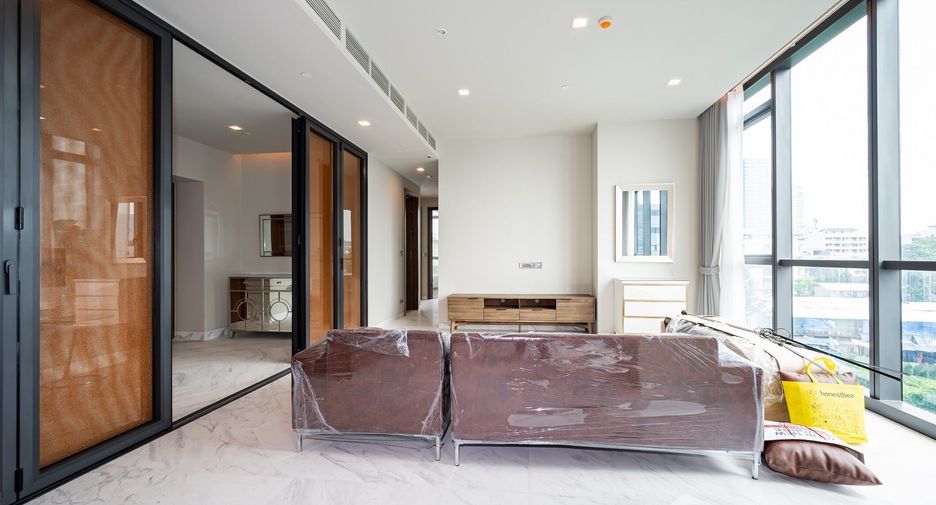 For sale and for rent 2 bedrooms condo in Watthana, Bangkok