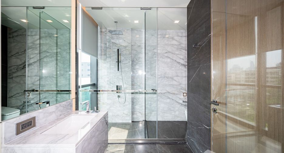 For sale and for rent 2 bedrooms condo in Watthana, Bangkok