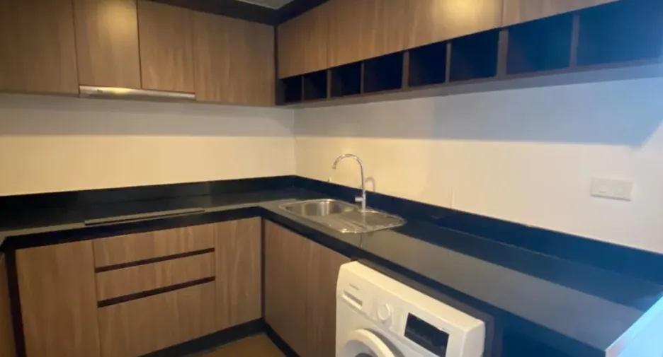 For sale and for rent 2 bedrooms condo in Khlong Toei, Bangkok
