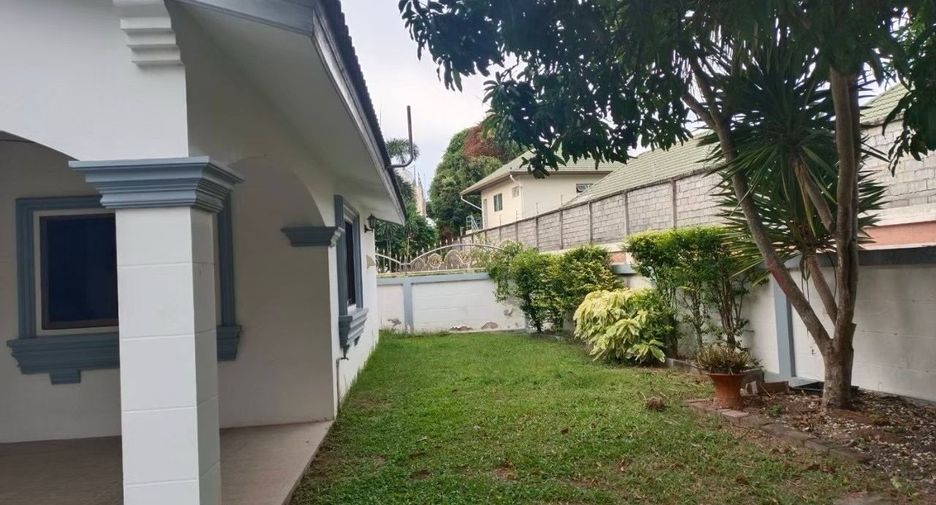 For sale 4 bedrooms house in Bang Lamung, Chonburi