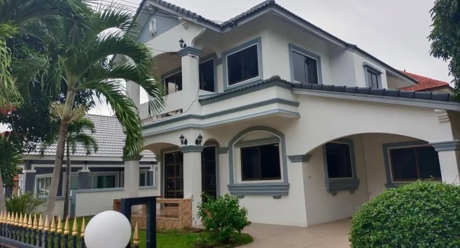 For sale 4 bedrooms house in Bang Lamung, Chonburi