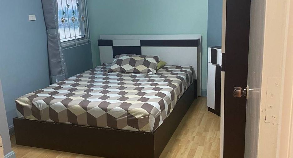 For sale and for rent 3 bedrooms condo in Yan Nawa, Bangkok