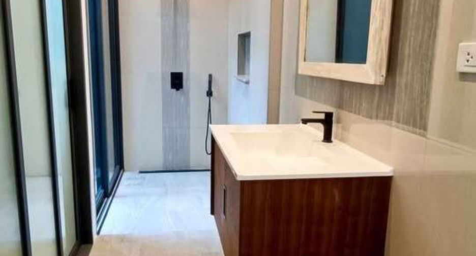À vendre 4 chambres villa à Mueang Phuket, Phuket