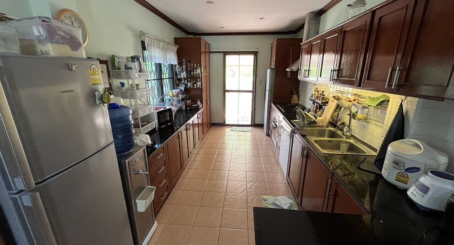 For sale 7 ベッドルーム villa in Hua Hin, Prachuap Khiri Khan