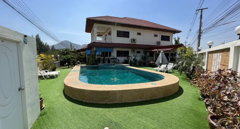 For sale 7 ベッドルーム villa in Hua Hin, Prachuap Khiri Khan