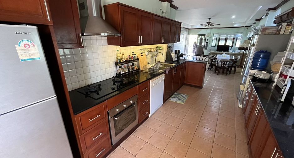 For sale 7 ベッドルーム villa in Hua Hin, Prachuap Khiri Khan
