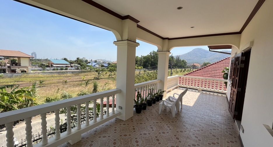 For sale 7 ベッドルーム villa in Hua Hin, Prachuap Khiri Khan