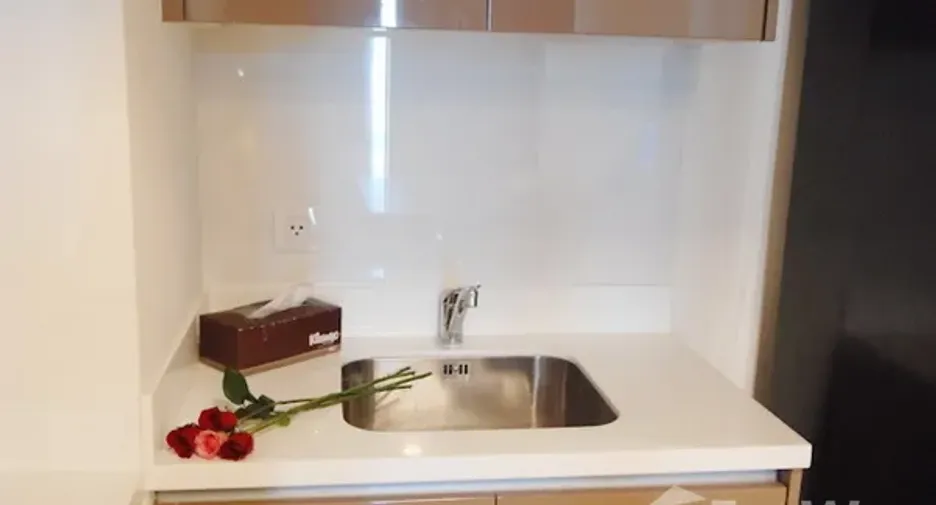 For sale and for rent 1 bed condo in Khlong Toei, Bangkok