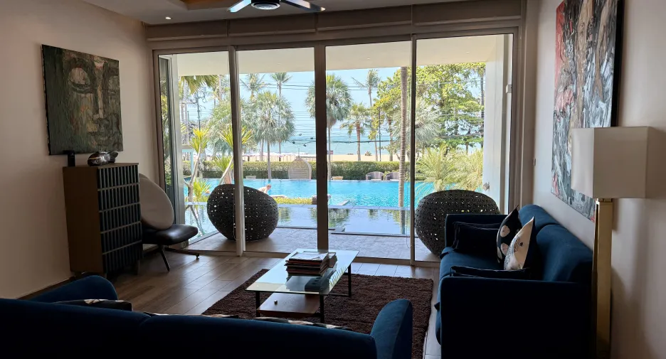 For sale 4 bedrooms condo in Jomtien, Pattaya