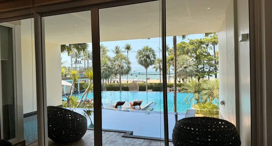 For sale 4 bedrooms condo in Jomtien, Pattaya