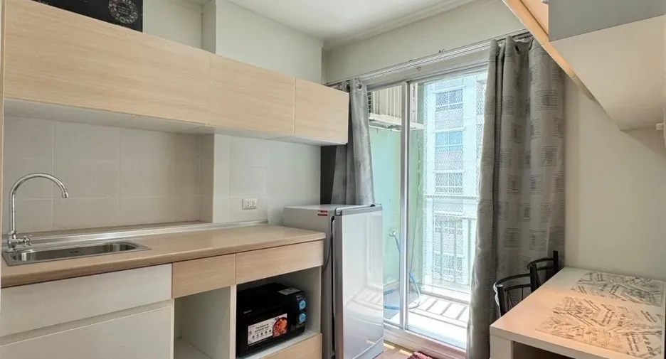 For sale 1 bed condo in Mueang Udon Thani, Udon Thani