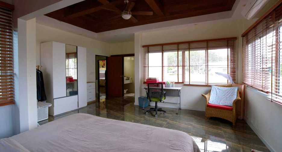 For sale and for rent 3 bedrooms townhouse in Thalang, Phuket