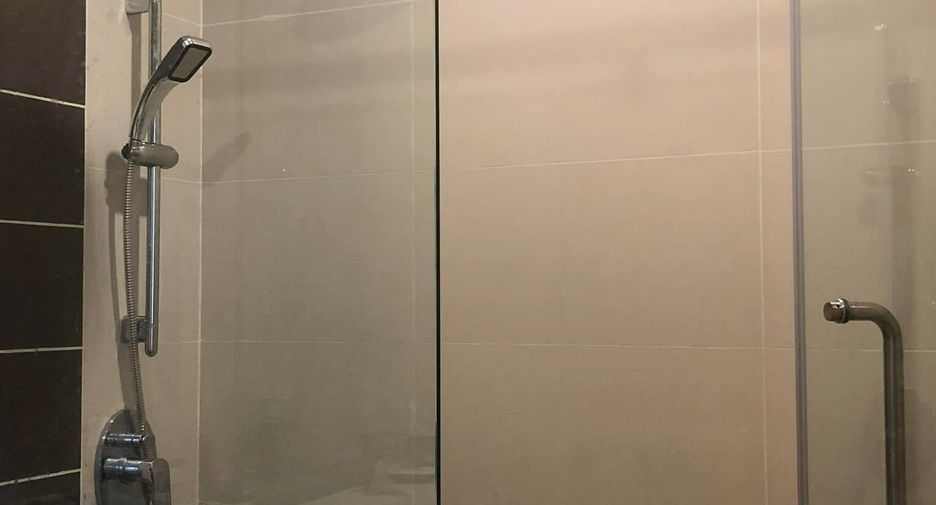 À vendre 1 chambre condo à Yan Nawa, Bangkok