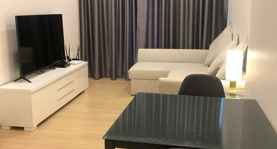 À vendre 1 chambre condo à Yan Nawa, Bangkok