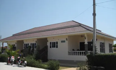 For sale 2 ベッドルーム house in Cha Am, Phetchaburi