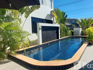 For sale 3 bedrooms villa in Mueang Rayong, Rayong