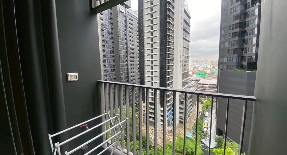 For sale studio condo in Huai Khwang, Bangkok