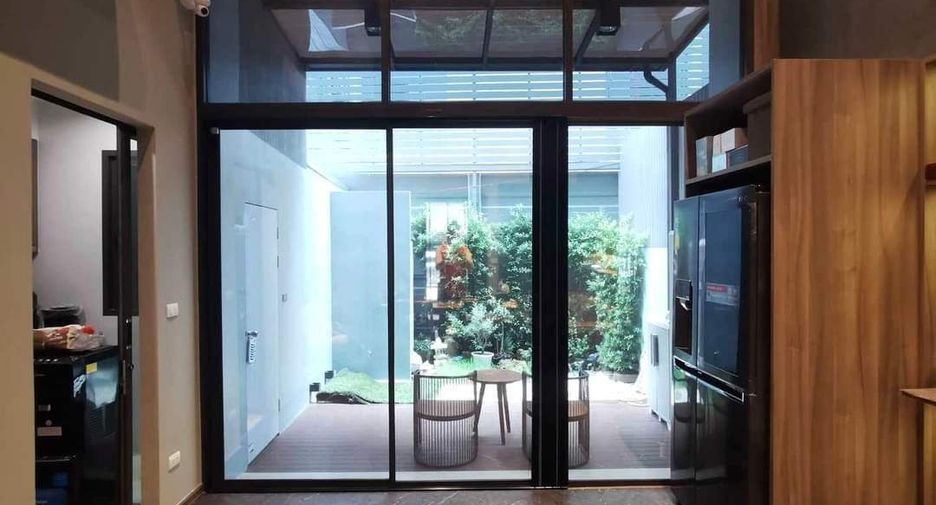 Reihenhaus zum Kauf mit 3 Zimmer in Suan Luang, Bangkok