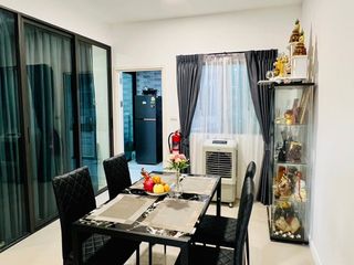 For sale 4 ベッドルーム townhouse in Bang Khae, Bangkok
