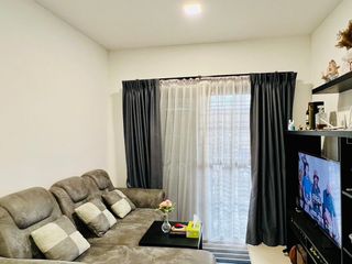 Casa adosada en venta de 4 habitaciones en Bang Khae, Bangkok