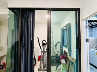 For sale 4 ベッドルーム townhouse in Bang Khae, Bangkok