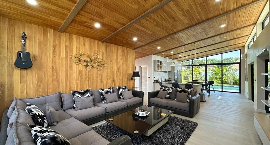 For sale 3 bedrooms villa in Hua Hin, Prachuap Khiri Khan
