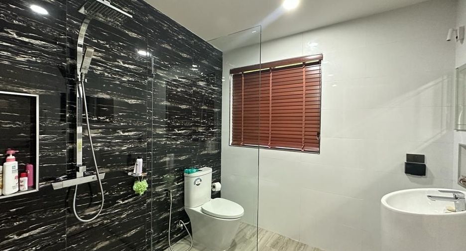 For sale 3 bedrooms villa in Hua Hin, Prachuap Khiri Khan